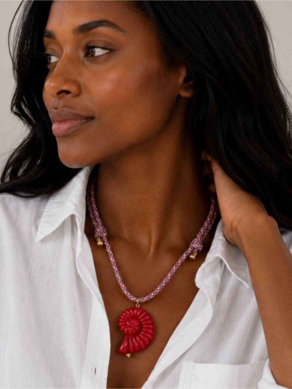 New! Coastal Trendy Colorful Red Shell Cord Necklace NWOT